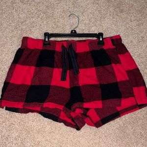 Old navy plaid sleep shorts size L